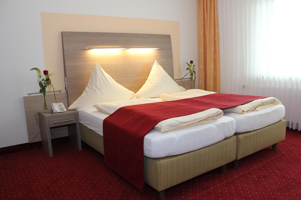 Hotel Buegener 格罗瑙 外观 照片
